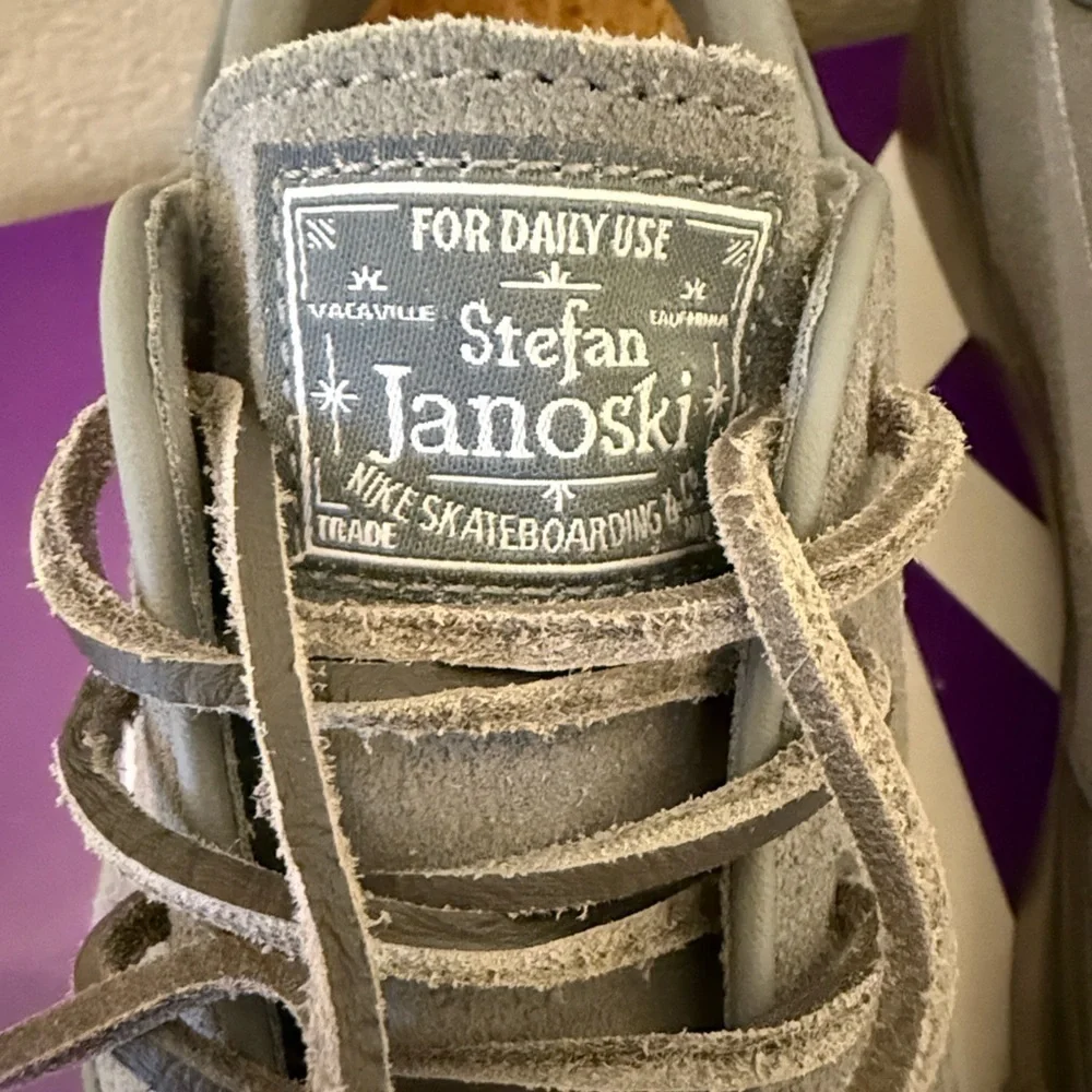 NWT Nike SB ZOOM Stefan Janoski Shoes